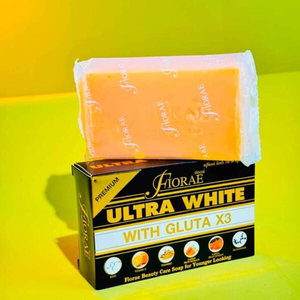 FIOREA ULTRA GLUTA WHITENING SOAP Net wt -165gm 💥Made in Thailand 💥 মাএ 7 দিনে আপনার ফেইস ফর্সাকরবে💥 ✓ত্বক ফর্সা করে ✓ ত্বকের উজ্জলতা বৃদ্ধি করে ✓ ব্রনের দাগ দূর করে ✓বয়সের ছাপ দূর করে ✓মেছতার দাগ দূর করে ✓ রোদ্রে পোড়া দাগ দূর করে ✓ চোখের নিচে কালো দাগ দূর করে ✓ স্কীনের তৈলাক্ত ভাব দূর করে ✓ আপনার ফেইসের সমস্ত দাগ দূরকরবে। ✓এটা আপনার স্কিনে স্থায়ীভাবে কাজ করবে। ✓কোন ধরনের প্বার্শ - প্রতিক্রিয়ানেই। ✓এটি Use করলে আপনার Face হয়ে উঠবে সুন্দর এবং লাবন্যময়